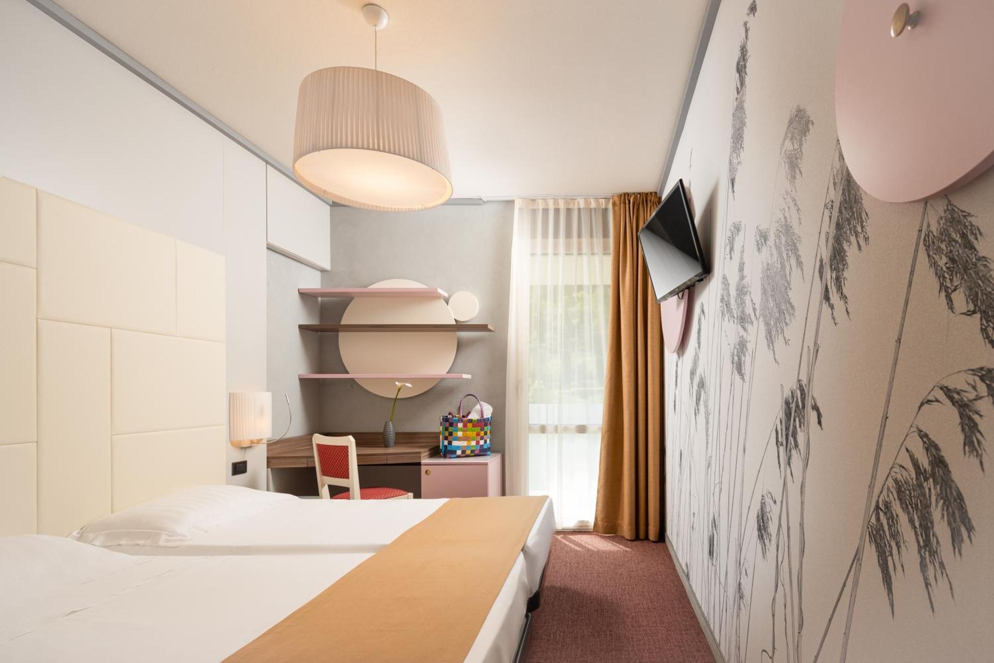 Hotel La Perla - Bike Hotel Гарда Экстерьер фото