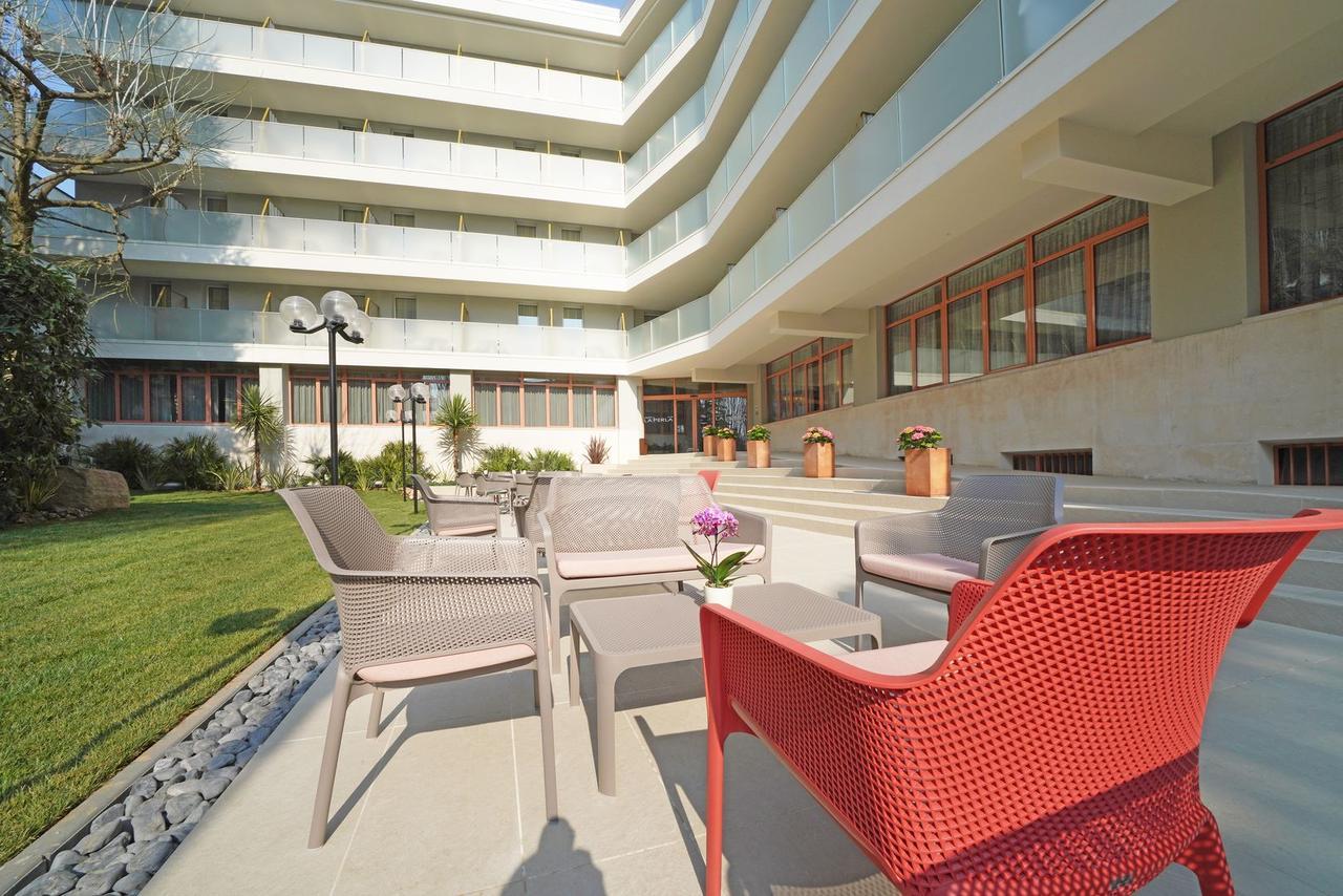 Hotel La Perla - Bike Hotel Гарда Экстерьер фото