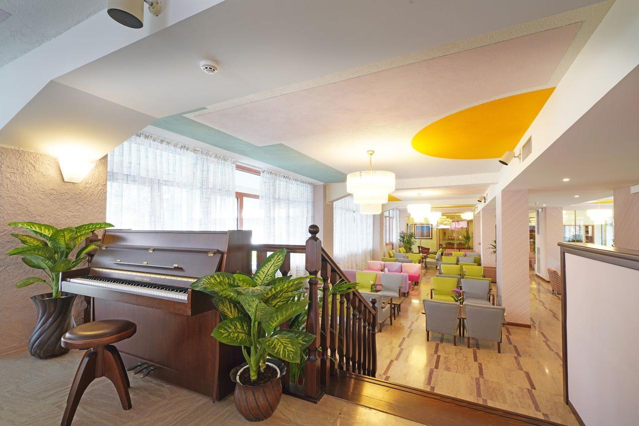 Hotel La Perla - Bike Hotel Гарда Экстерьер фото