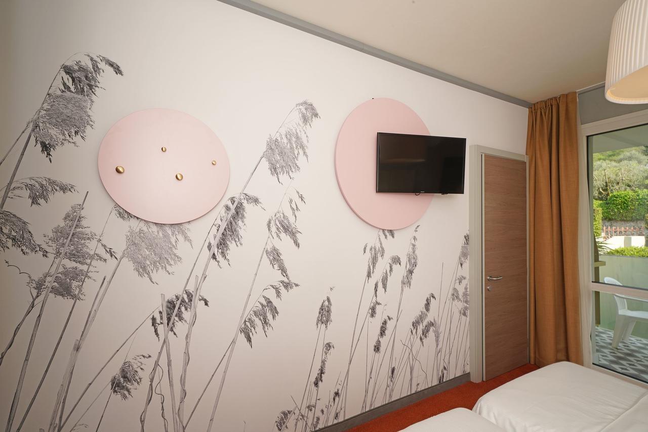 Hotel La Perla - Bike Hotel Гарда Экстерьер фото