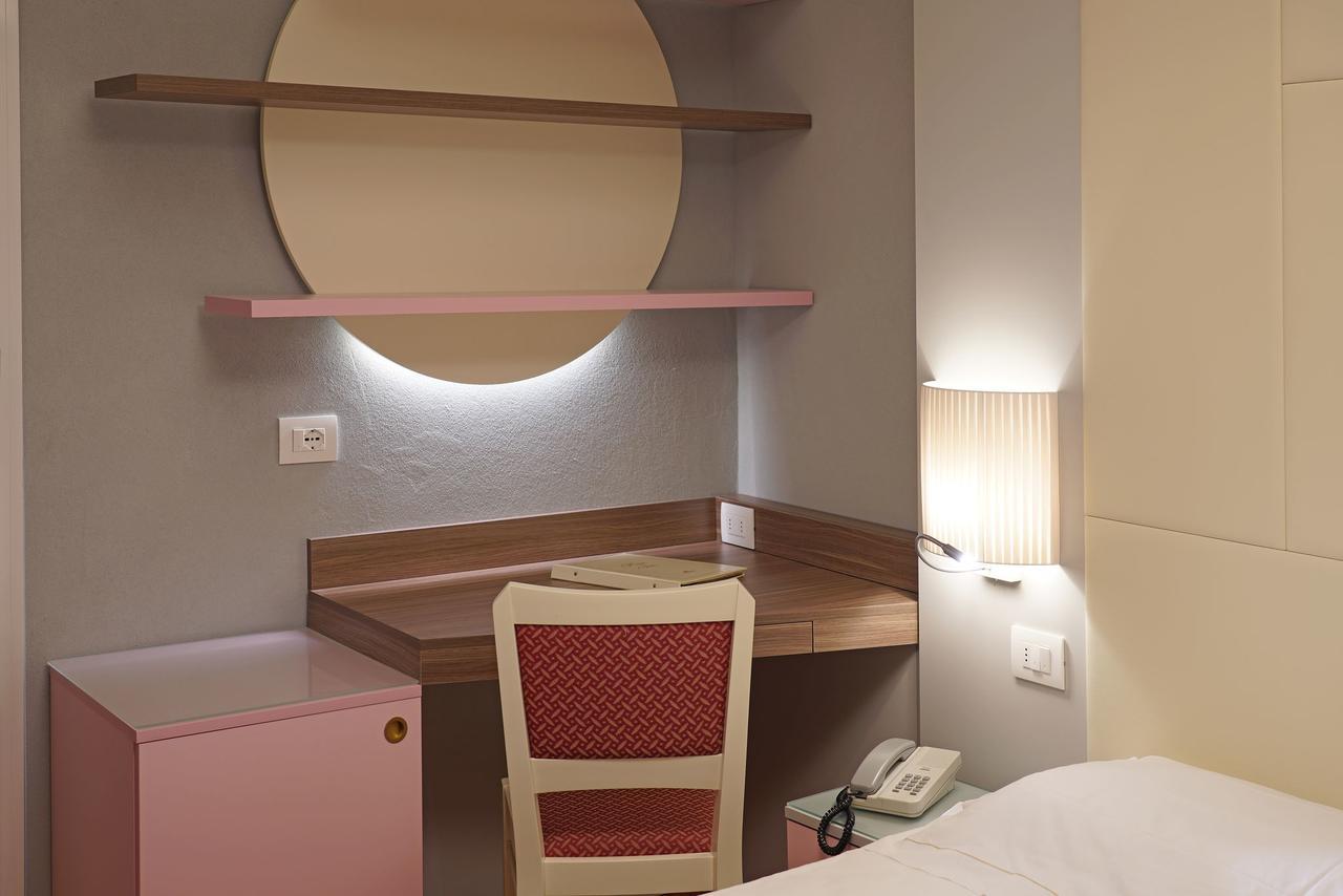 Hotel La Perla - Bike Hotel Гарда Экстерьер фото