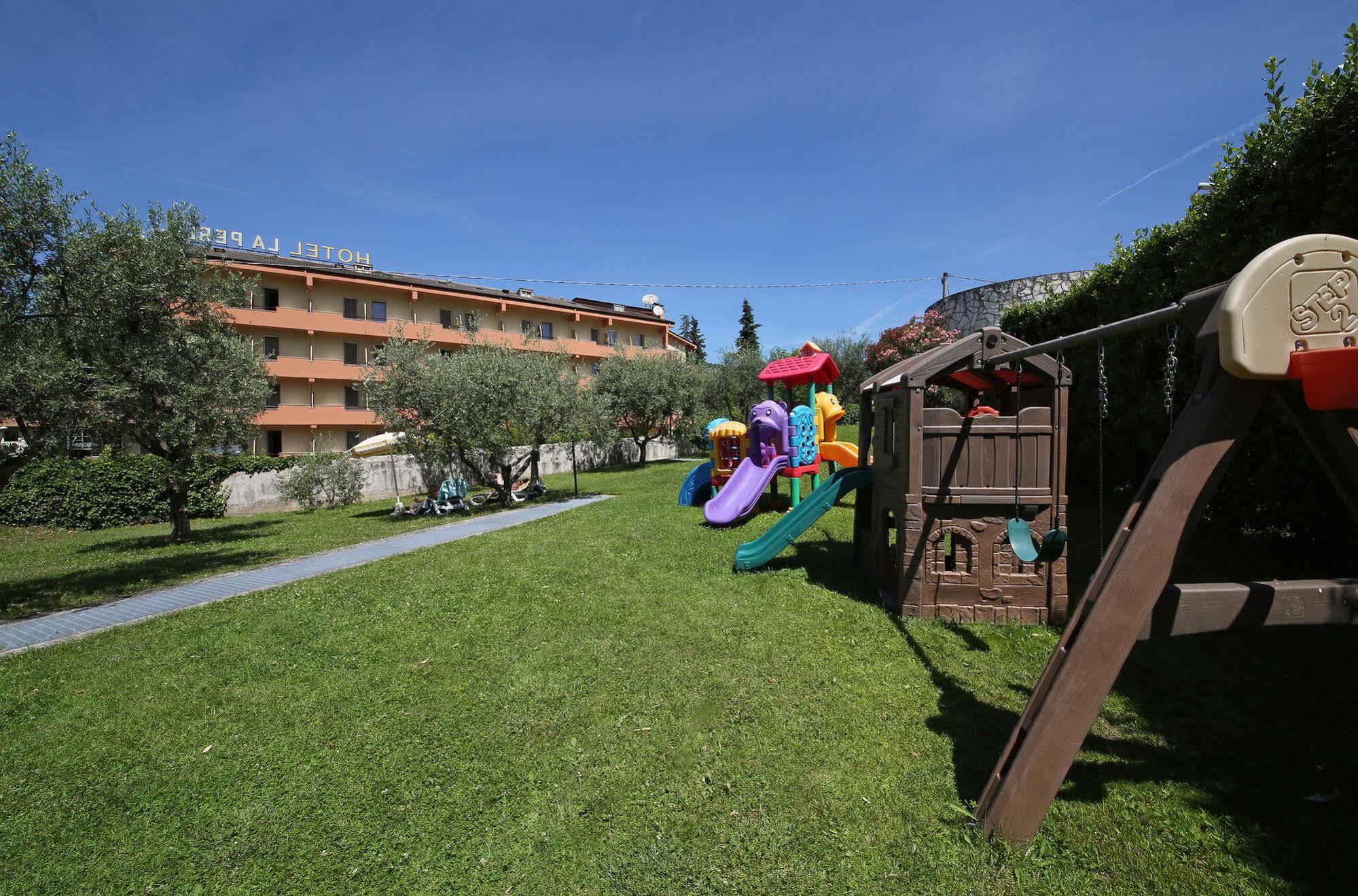 Hotel La Perla - Bike Hotel Гарда Экстерьер фото